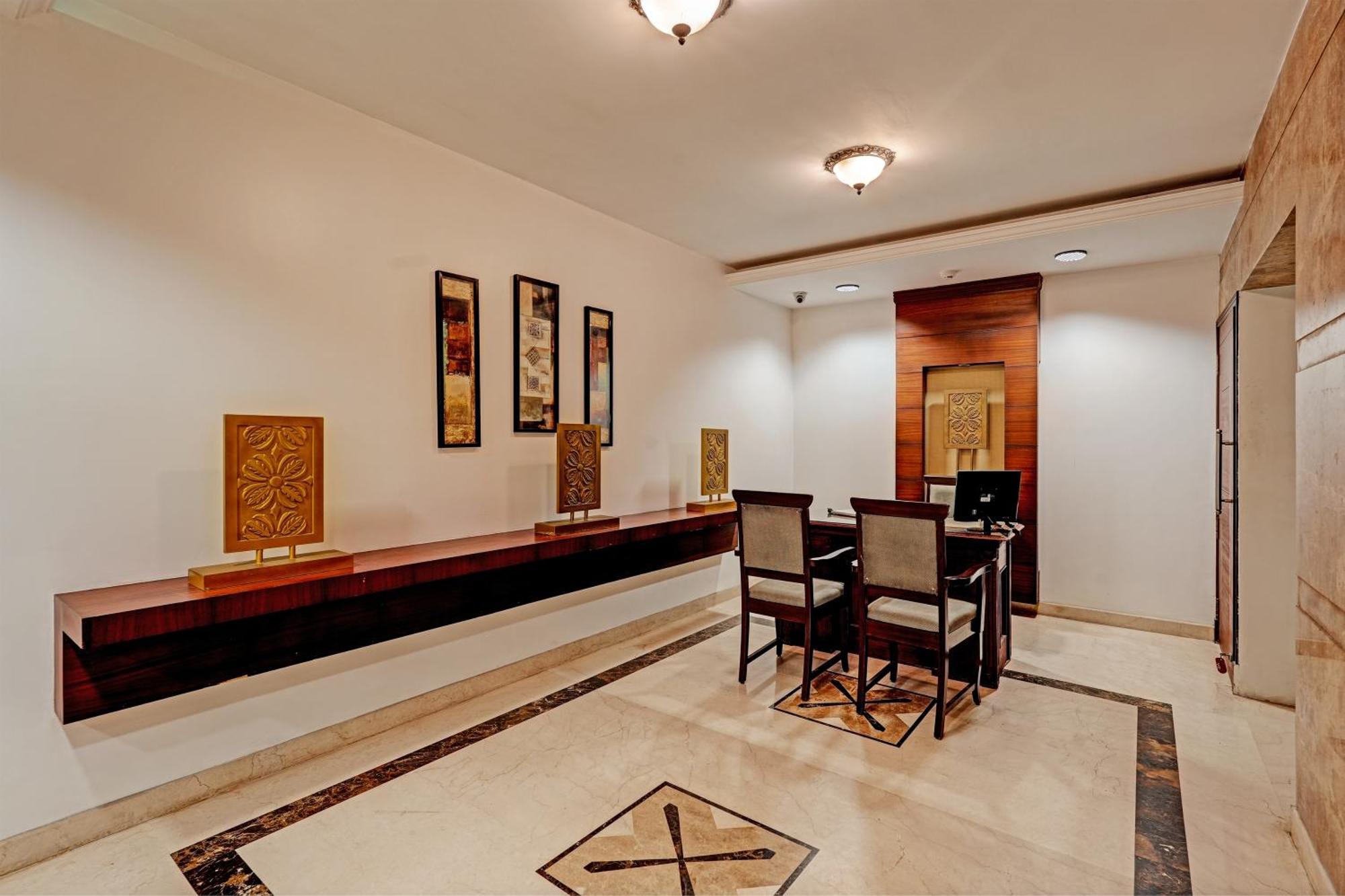 Oyo Palette - Hotel Victoria Chennai Exterior photo