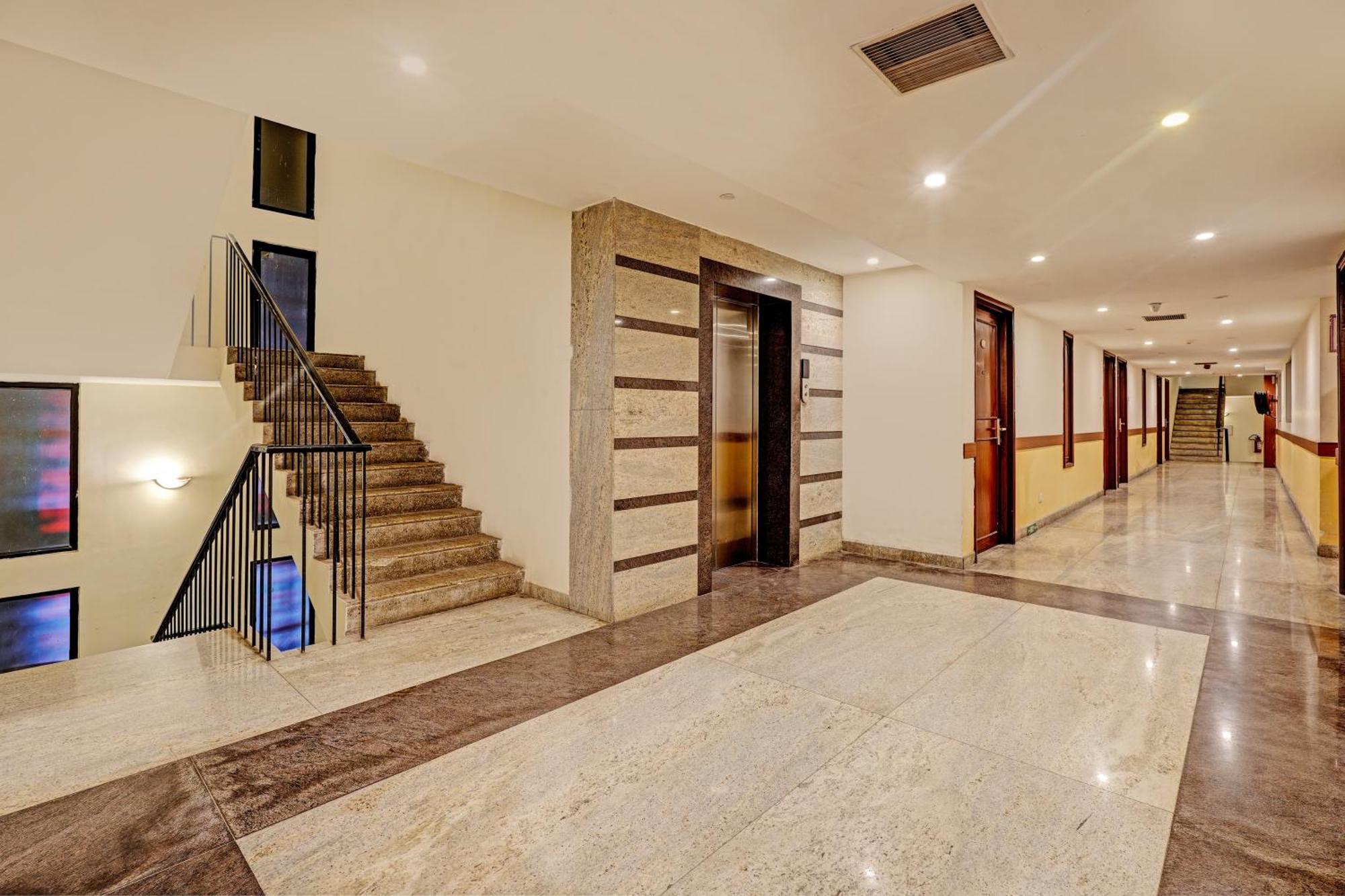 Oyo Palette - Hotel Victoria Chennai Exterior photo