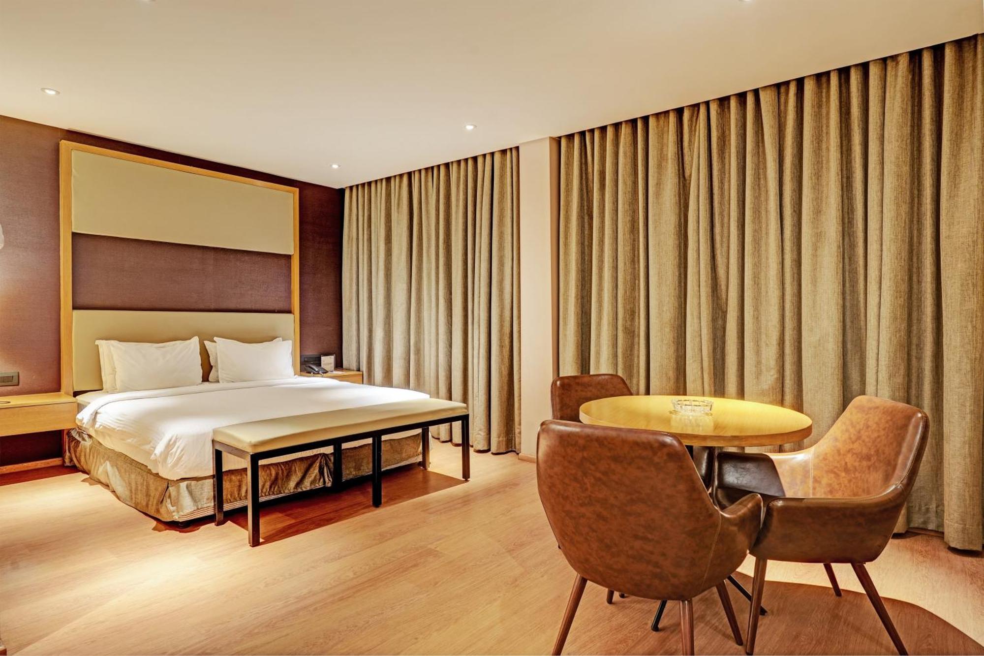 Oyo Palette - Hotel Victoria Chennai Exterior photo