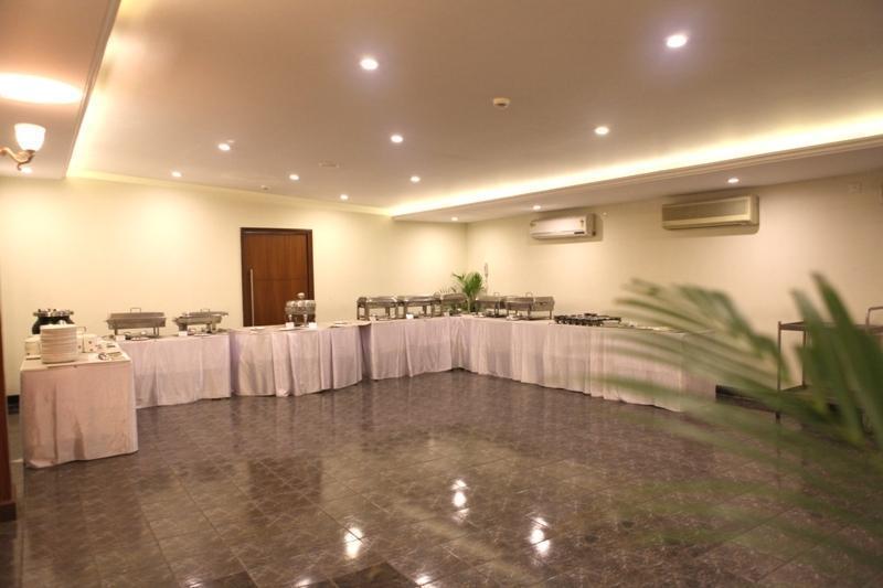 Oyo Palette - Hotel Victoria Chennai Exterior photo